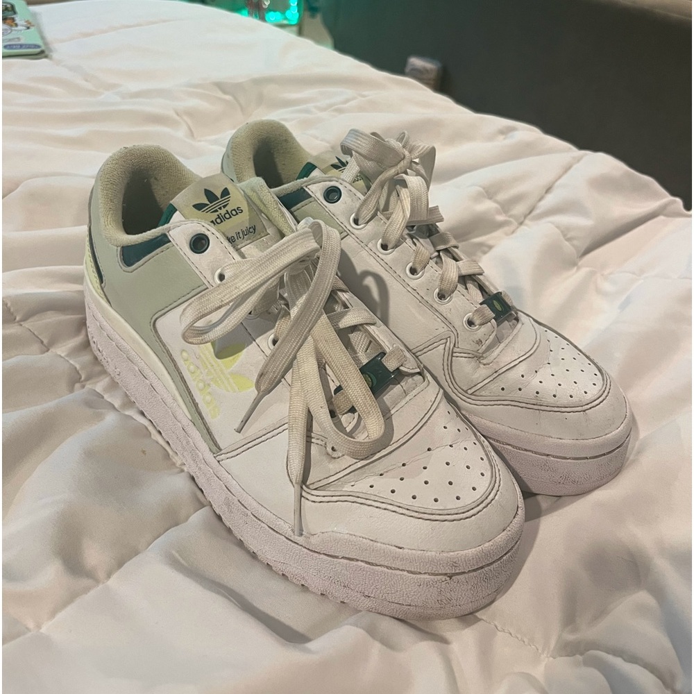 Adidas Forum Bold women’s size 7 shoe